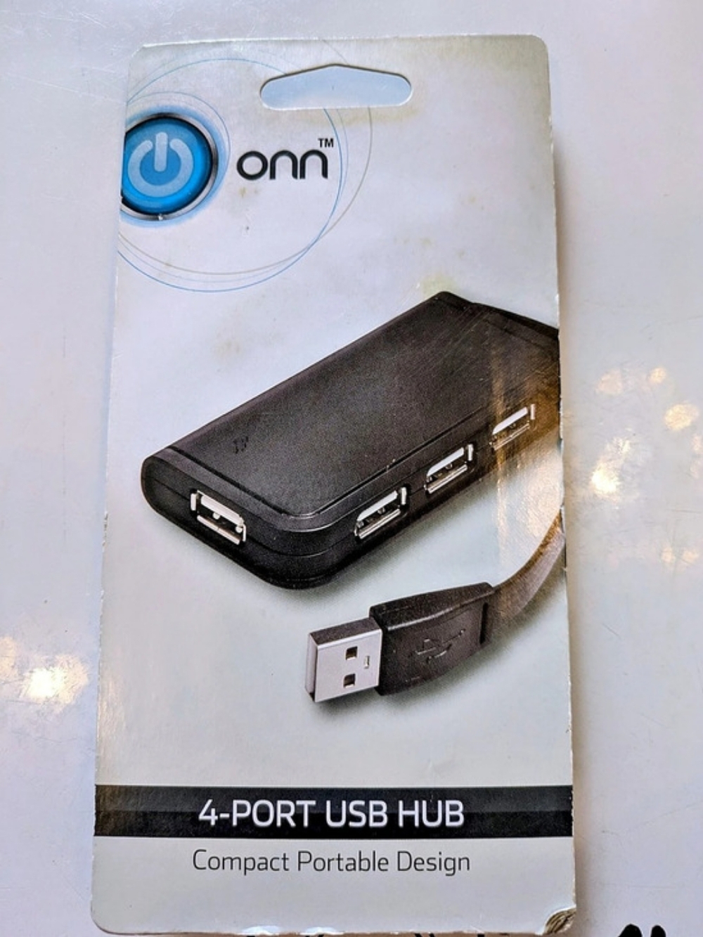 onn. 4-Port USB Hub. Black NWT